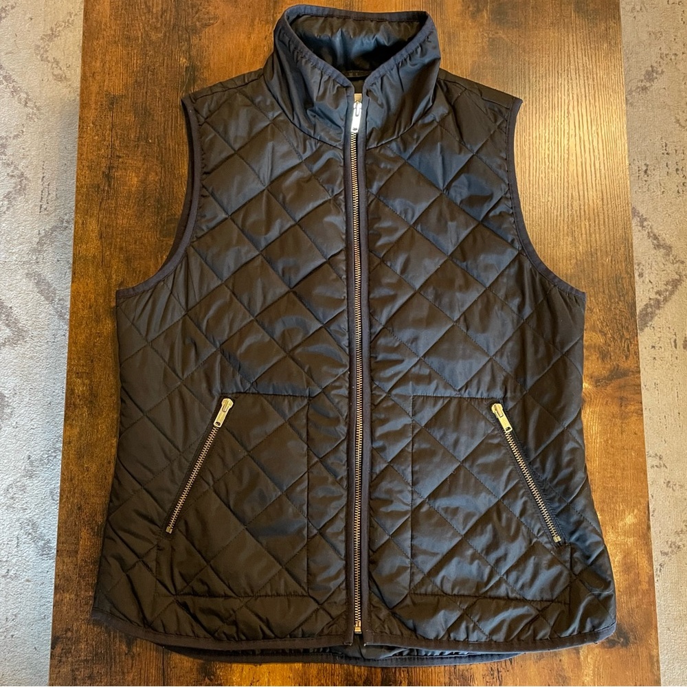 Old Navy Thin Puffer Vest size M